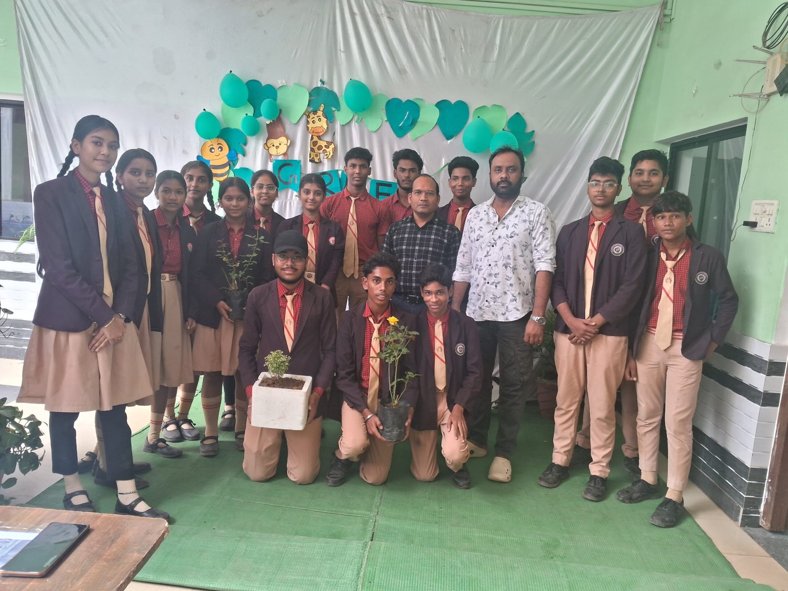 लिटिल फ्लावर स्कूल सक्ती में हर्षोल्लास से मनाया गया "ग्रीन डे" 1 20250719 152705.heic 1 scaled kshititech