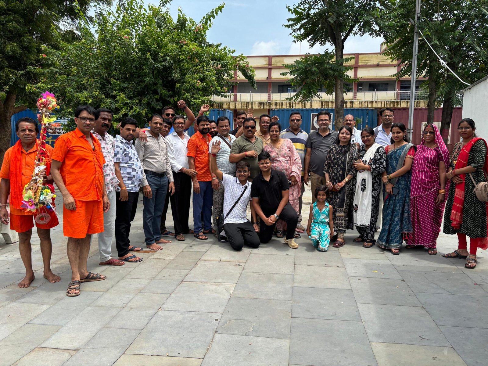 बाबा बैद्यनाथ धाम (देवघर) की यात्रा के लिए भक्तों का 60 सदस्यीय जत्था रवाना 1 IMG 20250713 WA0029 scaled kshititech