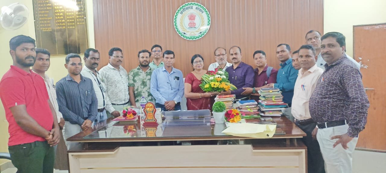 छत्तीसगढ़ सर्व शिक्षक फेडरेशन के प्रतिनिध मंडल ने किया नव पदस्थ जिला शिक्षा अधिकारी का अभिनंदन 1 IMG 20250715 WA0054 kshititech