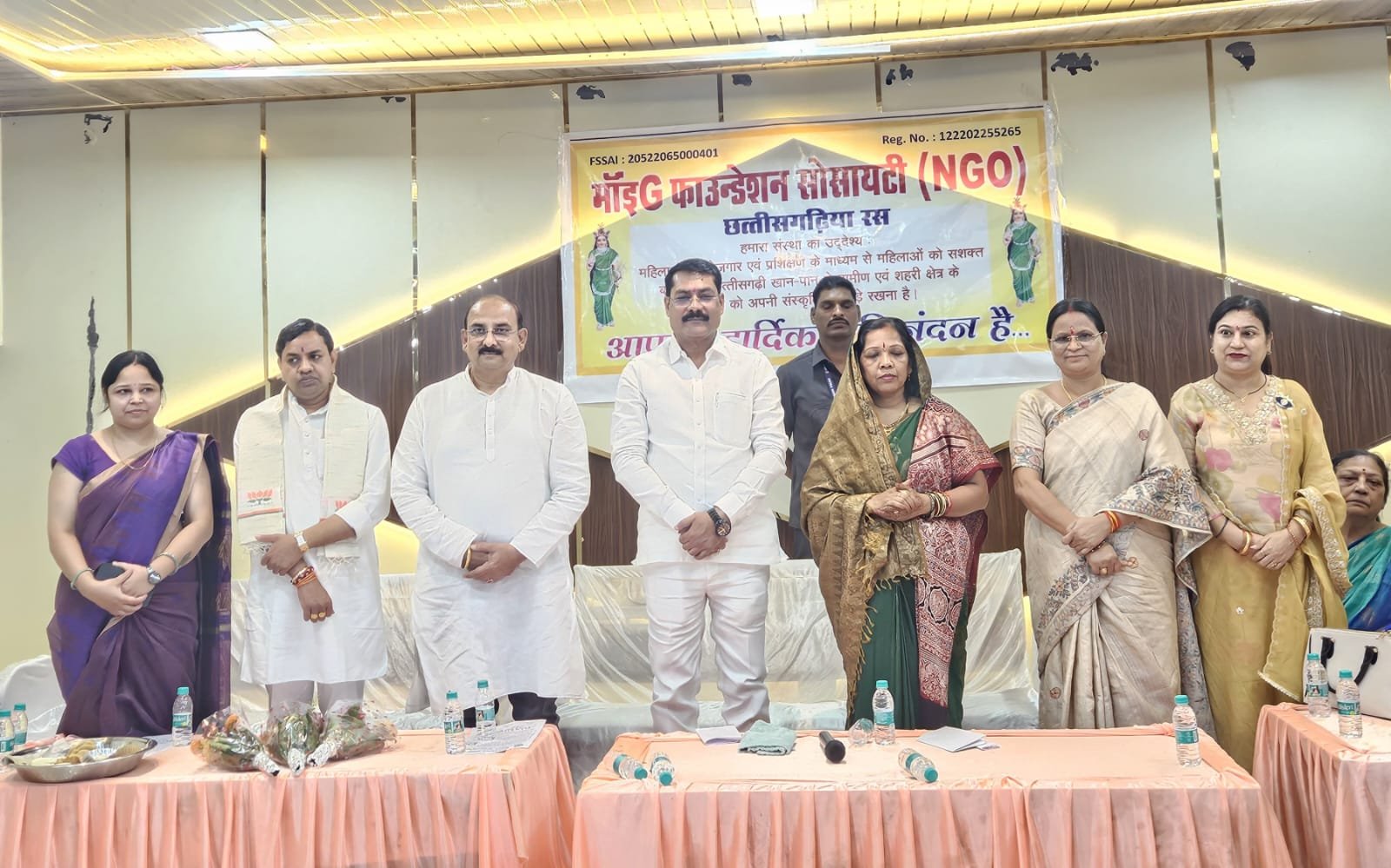 “माई जी फाउंडेशन द्वारा स्व-सहायता समूह की महिलाओं का सम्मान, मुख्य अतिथि श्रीमती कौशल्या साय ने किया सम्मानित” 1 IMG 20250717 WA0065 kshititech