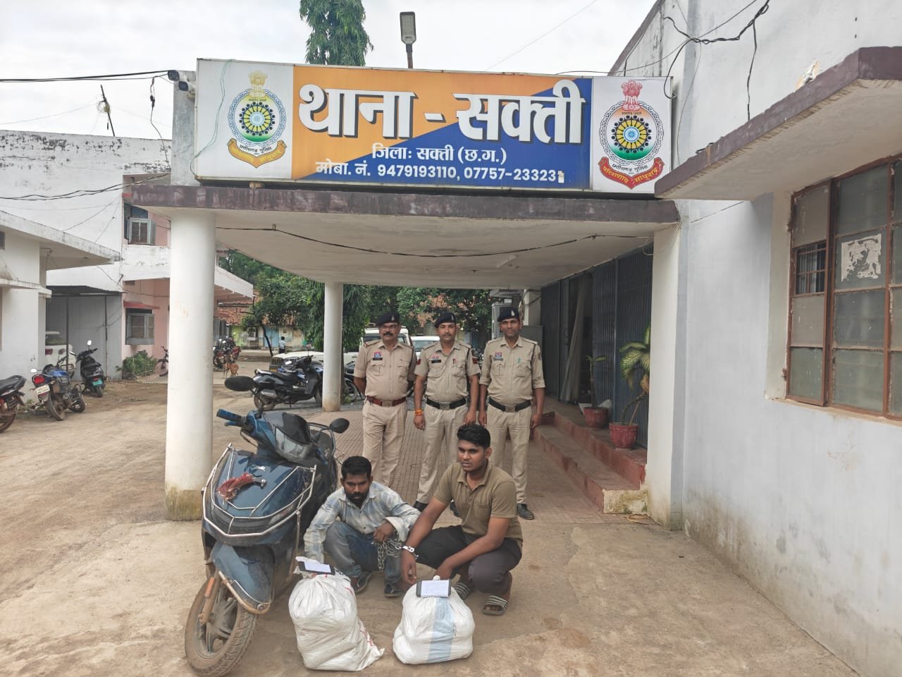 सक्ती में नशे के सौदागर पकड़े गए, गांजा खरीदकर परिवहन करने वाले दो आरोपी पहुंचे सलाखों के पीछे 1 IMG 20250719 WA0064 kshititech