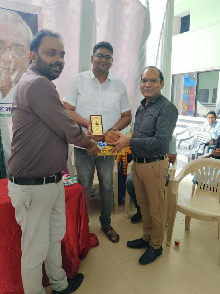 लिटिल फ्लावर स्कूल में छत्तीसगढ़ के ख्यातिप्राप्त साहित्यकार सतीश जायसवाल का भव्य सम्मान 3 img 20250804 wa00611338756239153192040 kshititech