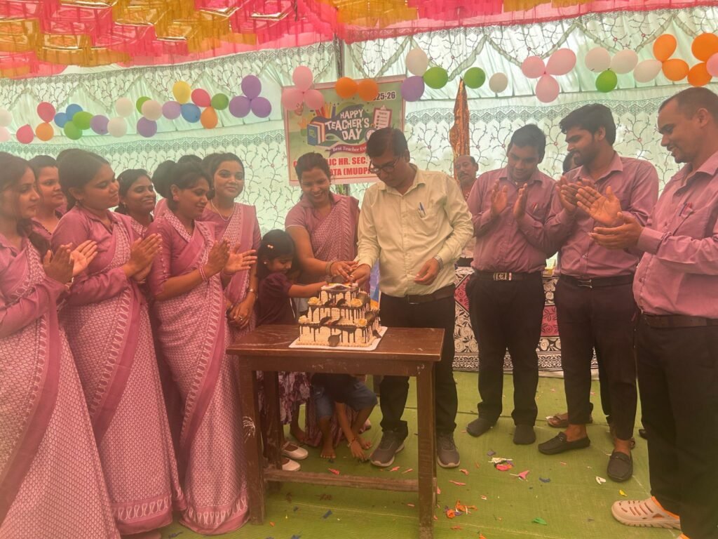 शिक्षकों के मार्गदर्शन से ही संवरता है भविष्य – जीआरएस स्कूल में मनाया गया गुरु पर्व 3 img 20250906 wa00072513081996791660554 kshititech